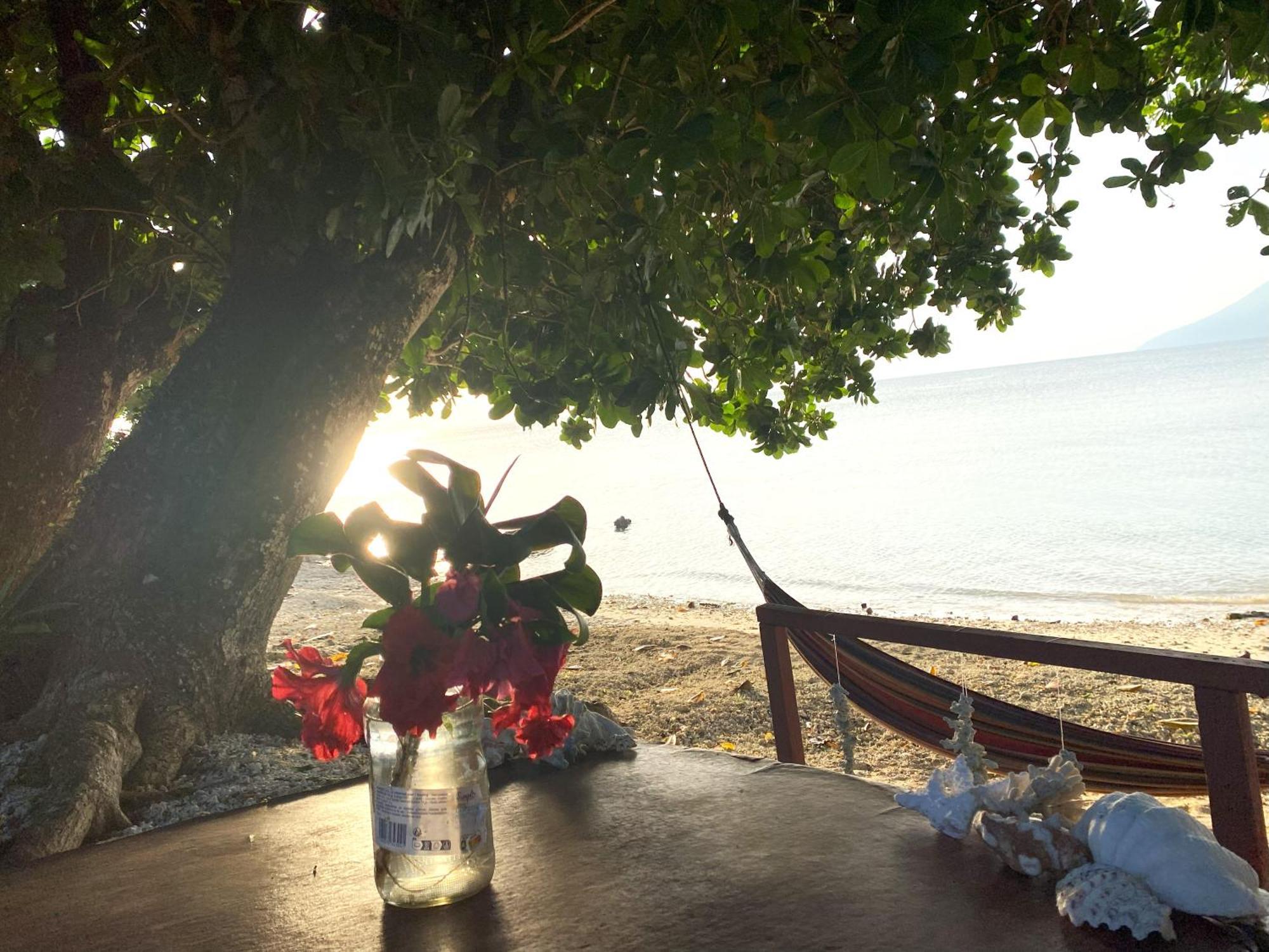 Vatupau Beachfront Bungalows Port Vila Esterno foto