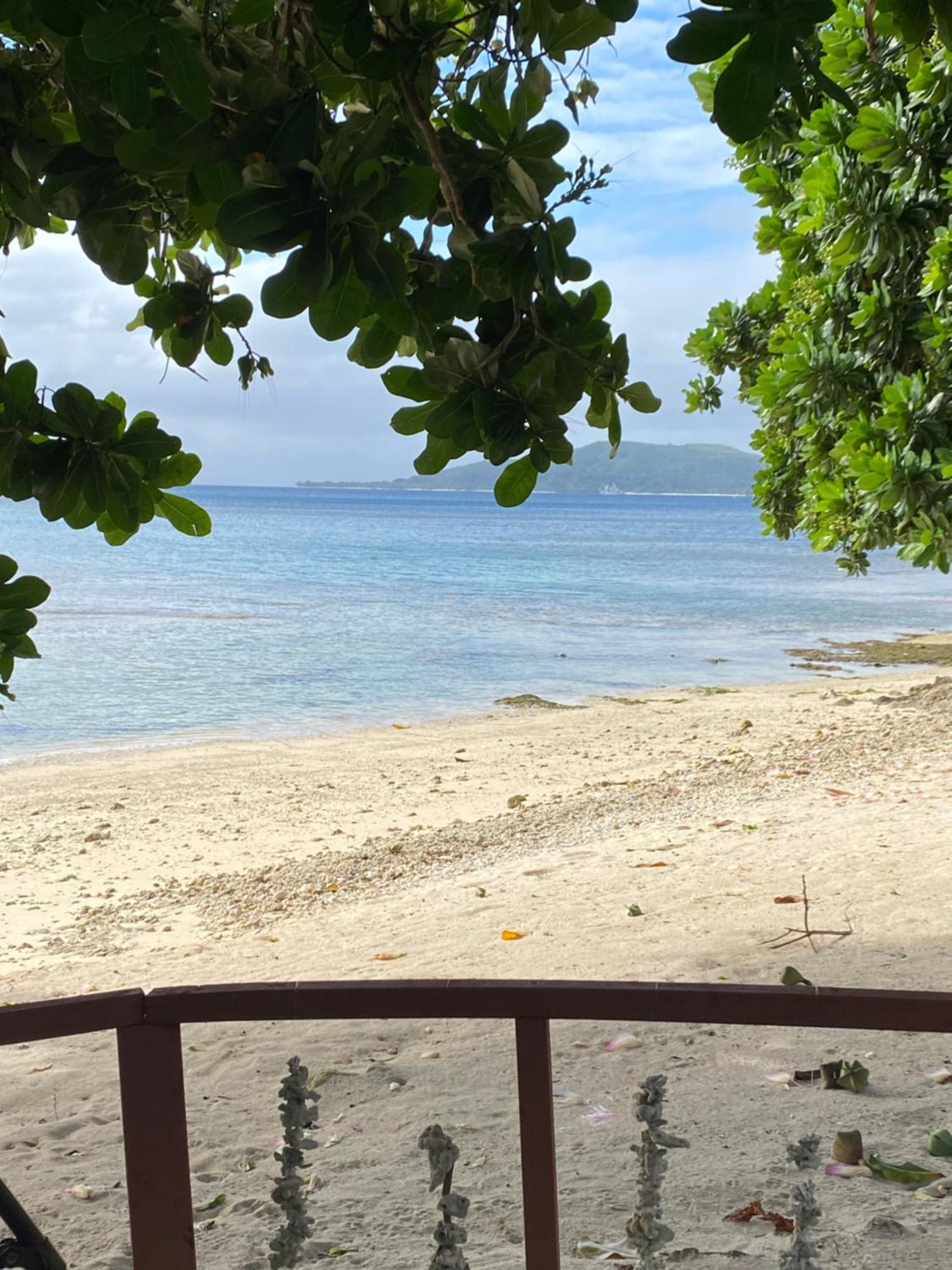 Vatupau Beachfront Bungalows Port Vila Esterno foto